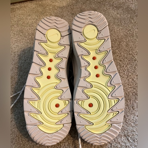 NEW Nike Air Force 1 Wild Sneakers Sz 8 Beige Light Orewood Brown - Picture 5 of 7